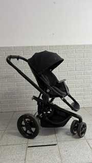 Carrinho Quinny Moodd Preto - Black com Chapéu de Sol