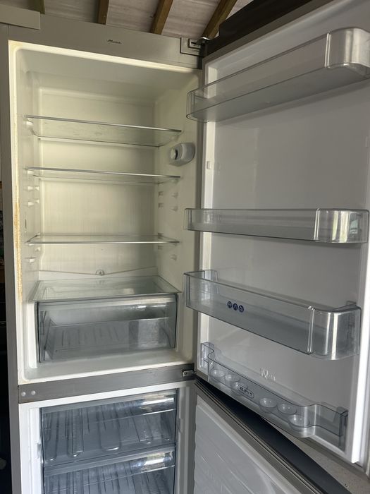 Холодильник Whirlpool