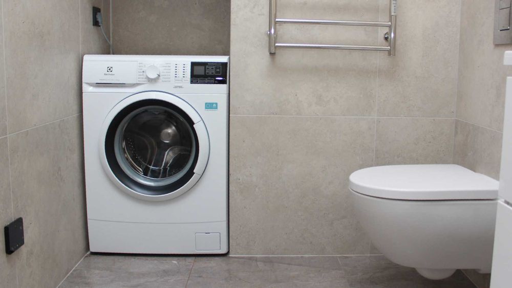 Завжди є світло!Перша здача | 1-кімнатна квартира з гардероб і ванною