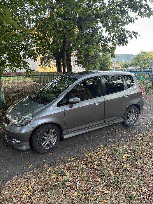 Honda jazz 2005.