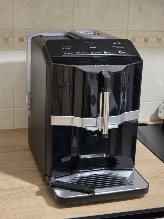 Кавомашина / кавоварка Siemens EQ.300 (EQ300) стан ідеальний