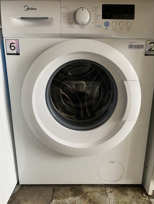 Здається кімната в гуртожитку біля ст. метро Палац Україна