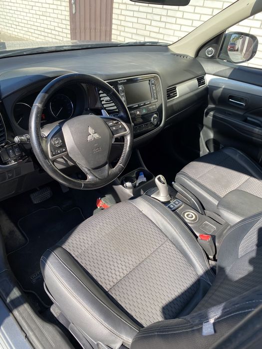 Mitsubishi Outlander 2013