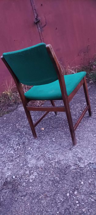 Krzesła drewniane do renowacji