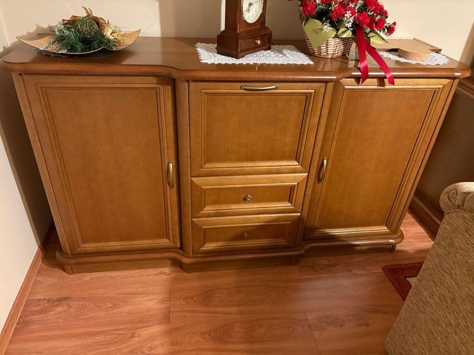 Zestaw mebli dębowych do salonu