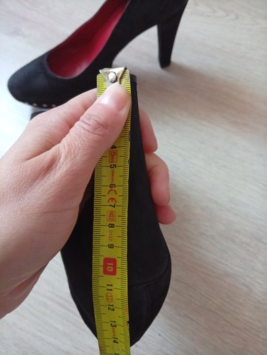 Buty damskie na obcasie