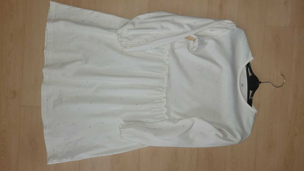 Eleganckie sukienki.