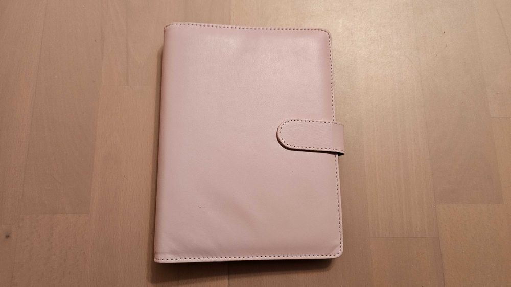 Деловой ежедневник (органайзер, блокнот) формата А5 на кольцах.