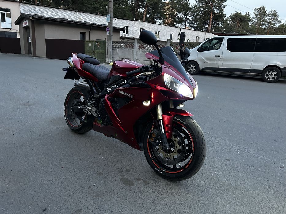 Yamaha R1 2004 года