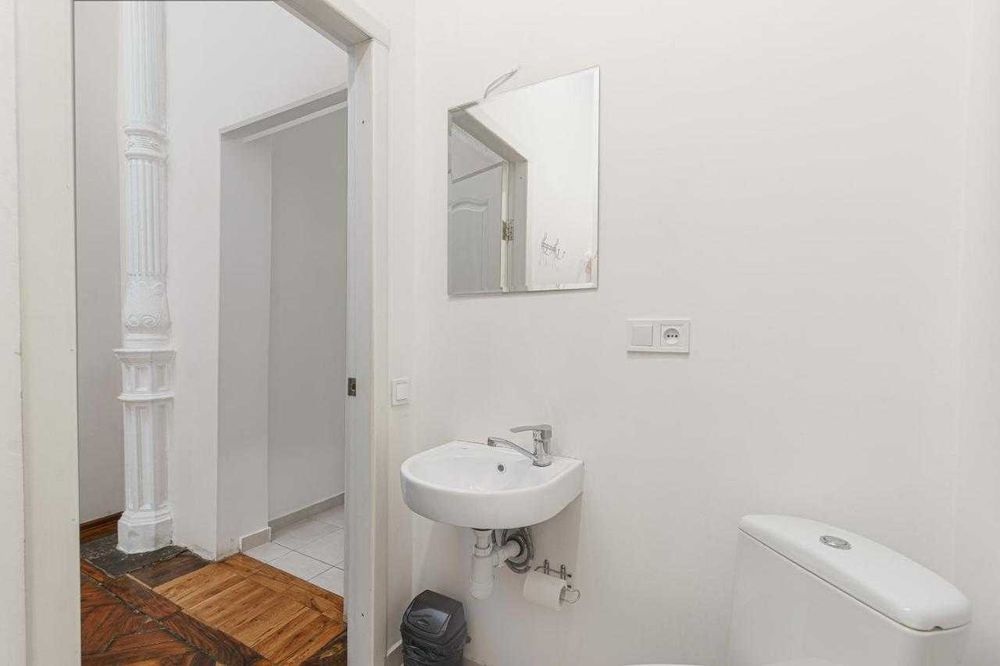 Посуточно, почасово 1к квартира м. Харьковская, м. Вырлица