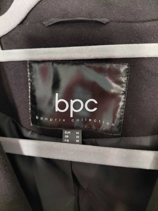 Czarny elegancki długi maxi płaszcz damski plus size 54
