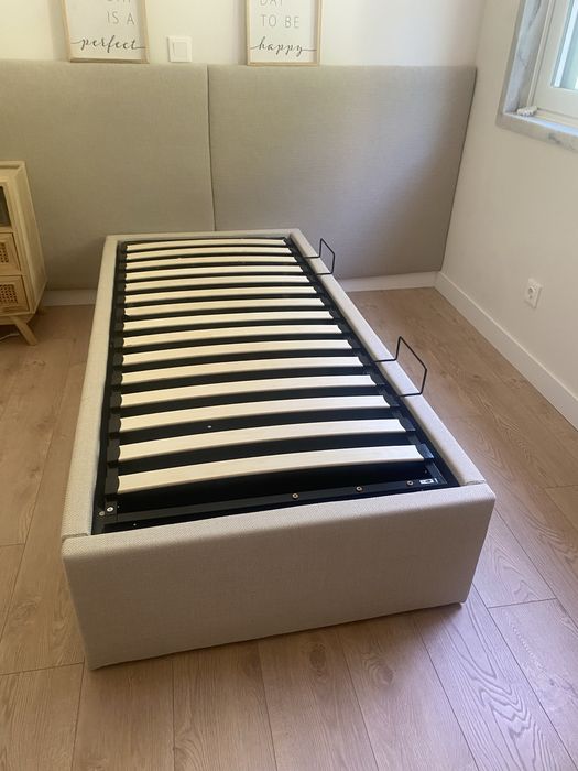 Cabeceira de cama de solteiro de fixar a parede ou colocar no chao - nova