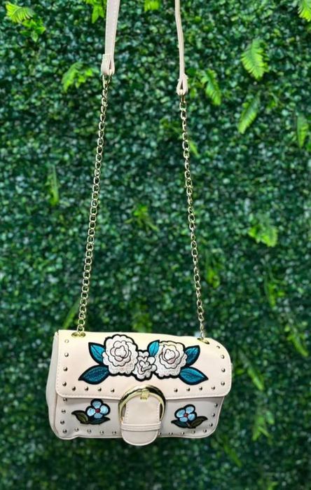 Сумочка гуес нова 'guess луис витон