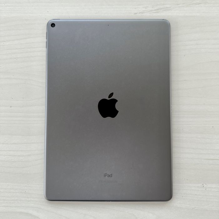 iPad Air 3 c/ Apple Pencil e acessórios (Como Novo)