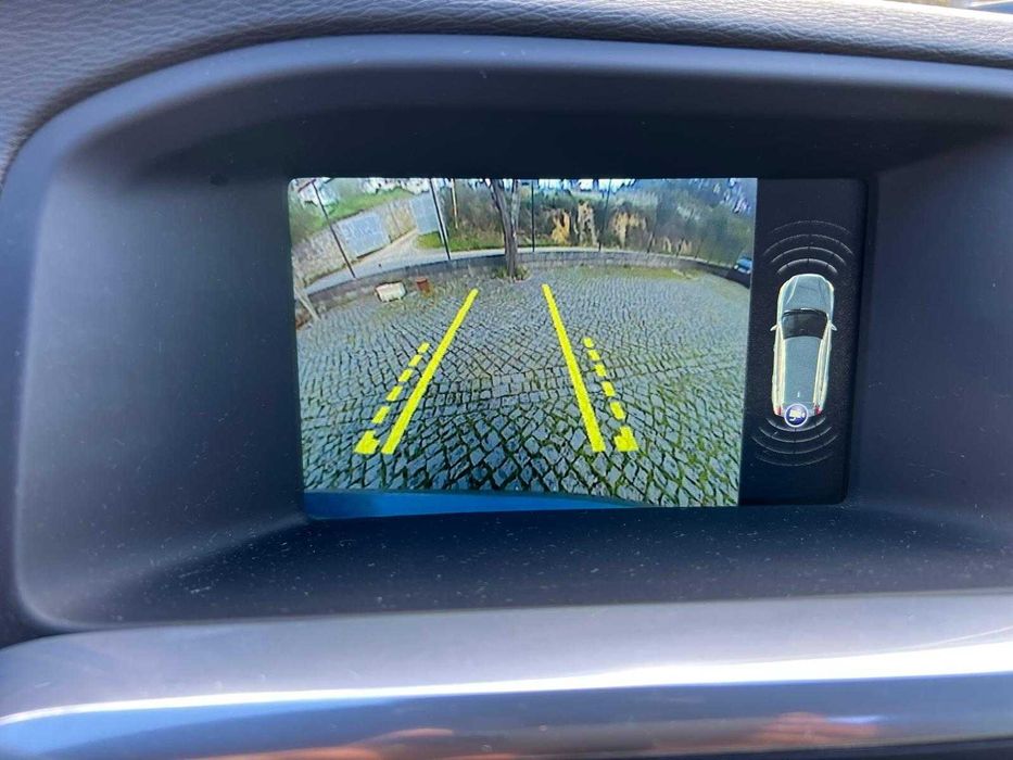 Volvo V60 D5 AWD PHEV c/ muitos extras e revisão completa