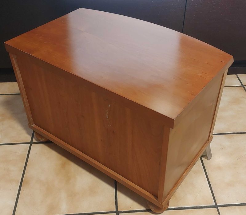 Mesa de Cabeceira (cor cerejeira)