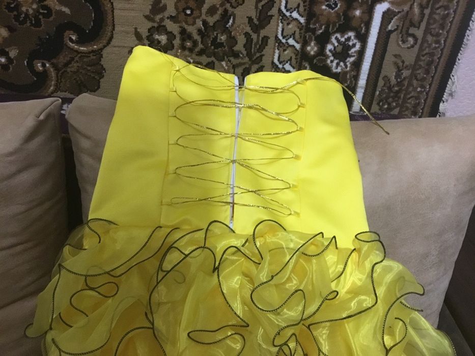 Платье нарядное одето 1 раз