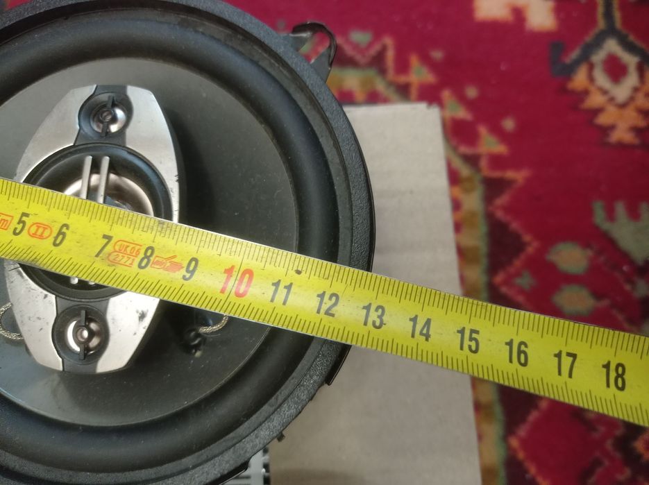 Продам два динамика в авт130 мм