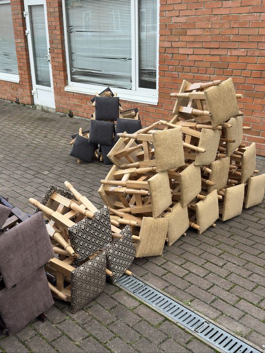 Табуретки в кухню, Табуретки з масиву бук