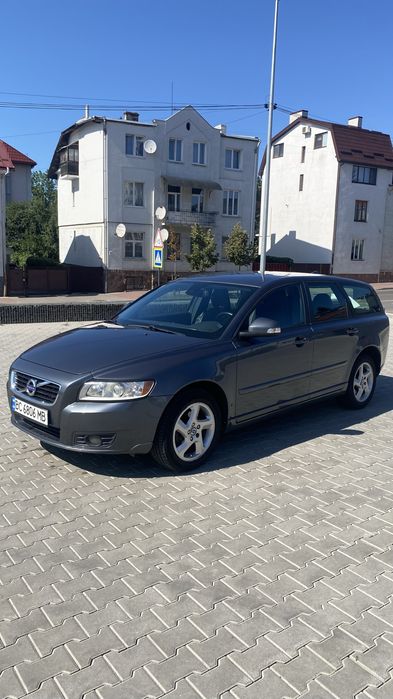 Продаю  Volvo v50
