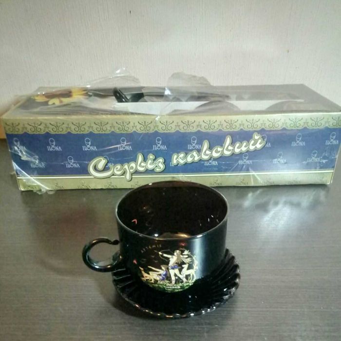 Чайные, кофейные сервизы, новые и бу, тарелки кобальт с позолотой