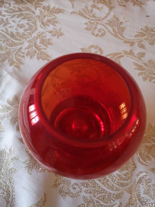 taça vermelha vidro espesso