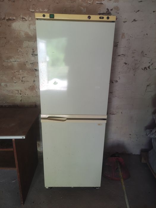 Продам холодильник.
