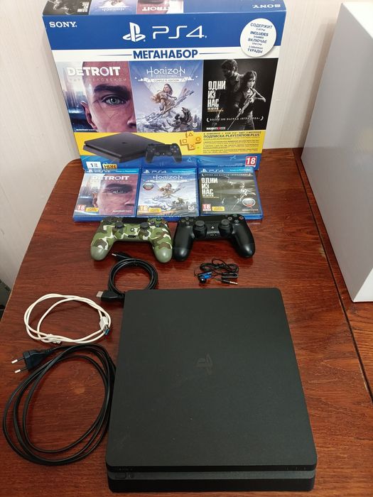 Playstation 4 slim 1tb+2 геймпада
