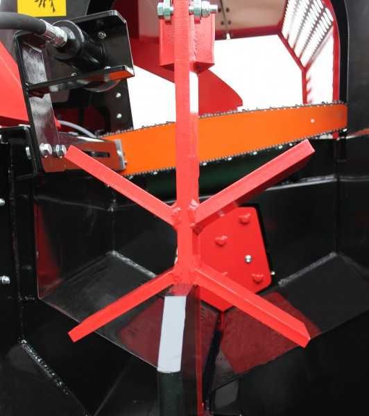Automatyczna piło łuparka spalinowa mocna 30 ton 24KM mobilna joystick
