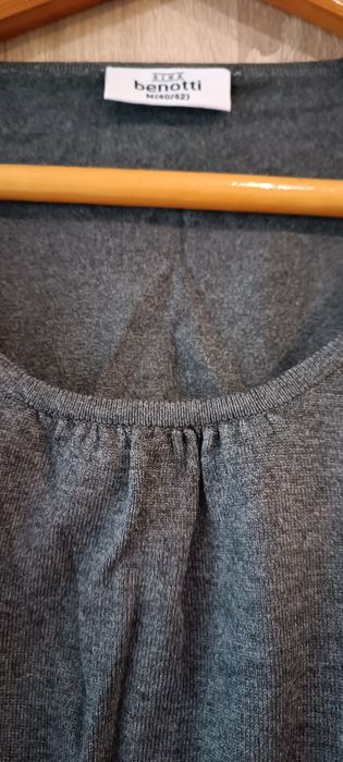 Кофтинка жіноча.