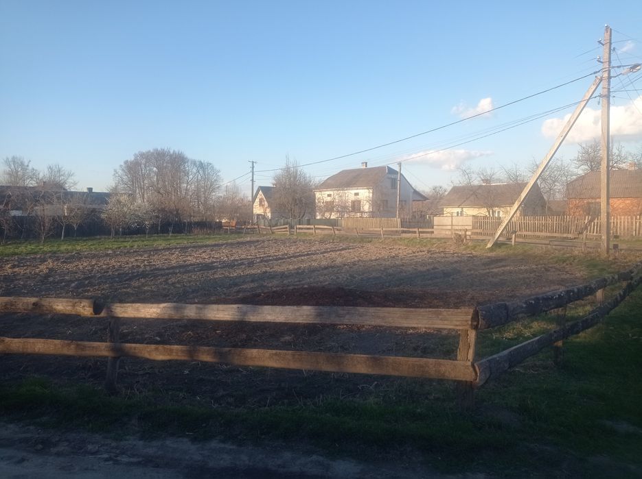 Земельна ділянка під комерційну забудову