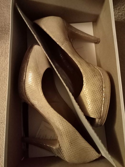 Czółenka skórzane złoto Gino Rossi