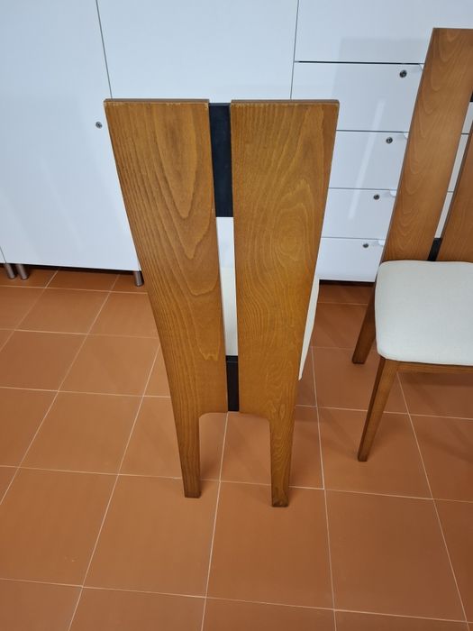 Cadeiras em madeira de faia