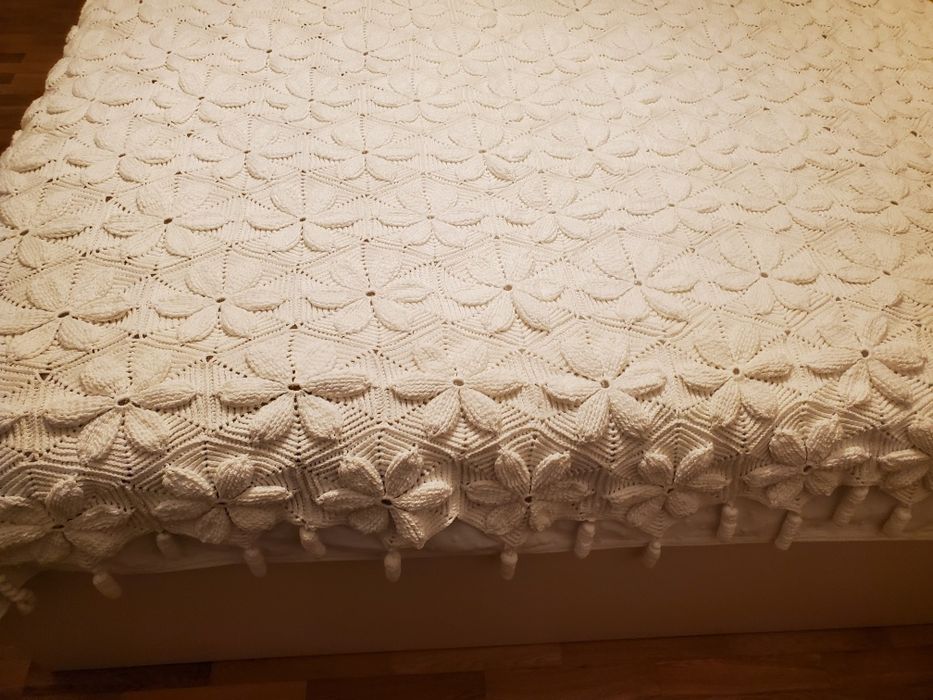 Colcha branca renda