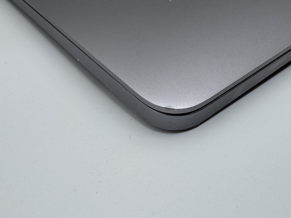 Продам MacBook Pro 15” (2017)