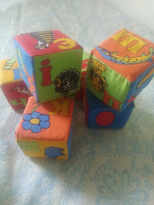 Дитячий конструктор кубики з алфавітом м'яеі великі з поролону