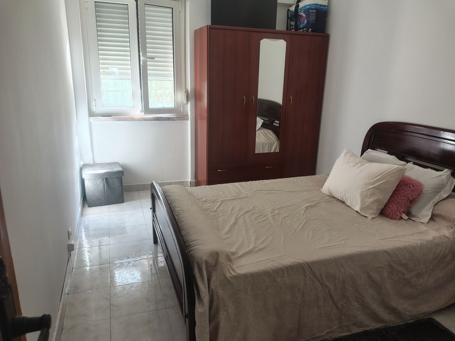 Arrenda se quarto