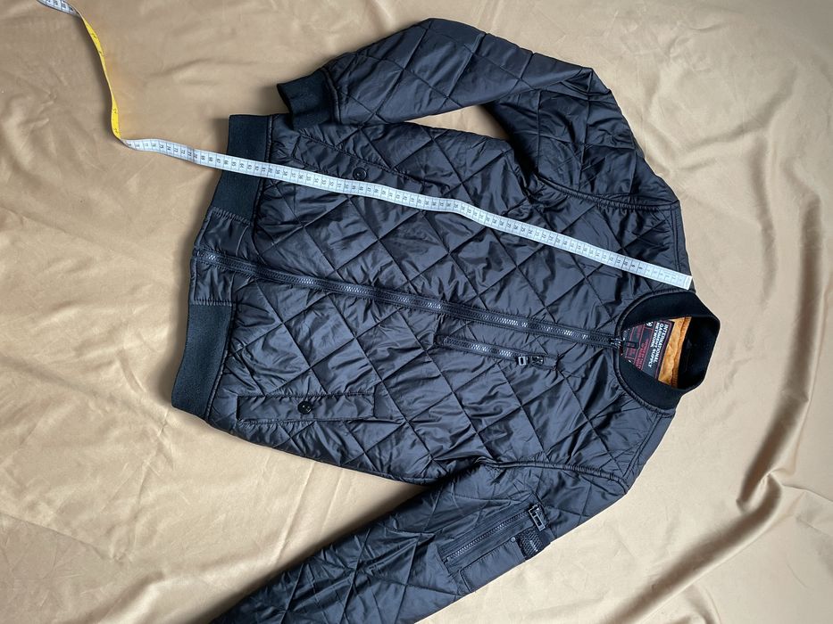 Бомбер куртка cropp