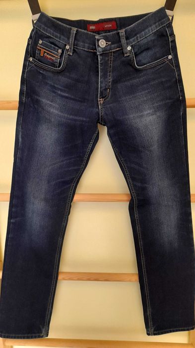 dżinsy Revolt ciepłe, model: 2810, 32/34, granatowe