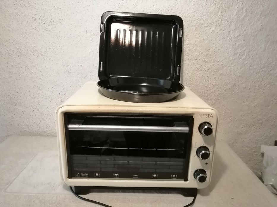 Продам електричну духовку Mirta