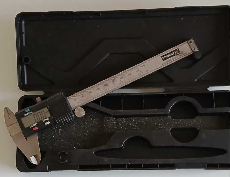 Paquímetro digital 150mm