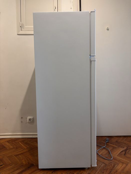 Frigorífico com Congelador Branco