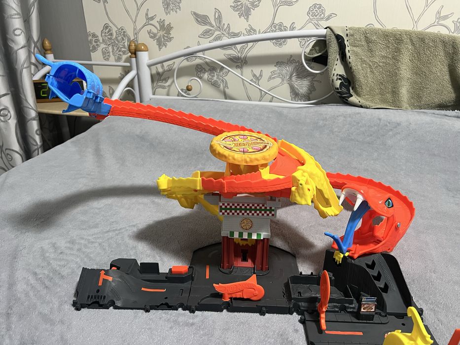 Ігровий набір Hot Wheels Атака кобри