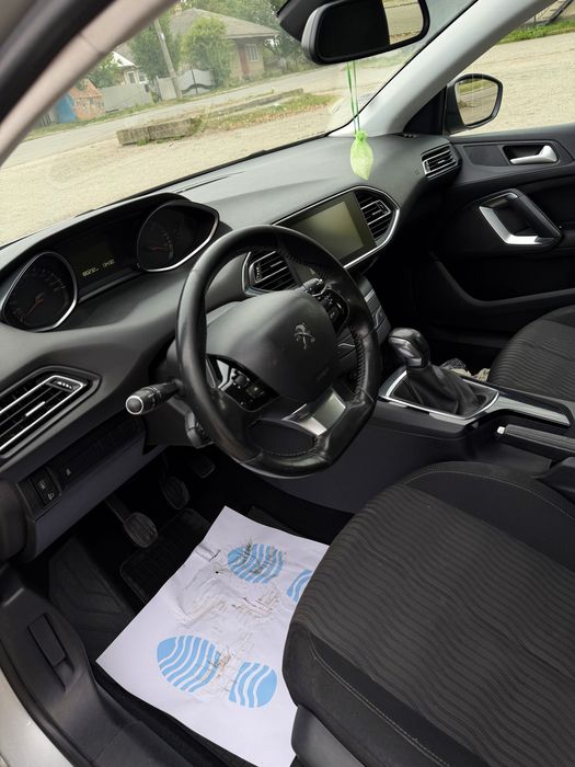 Продаю власне авто Peugeot 308 2014 1.6d