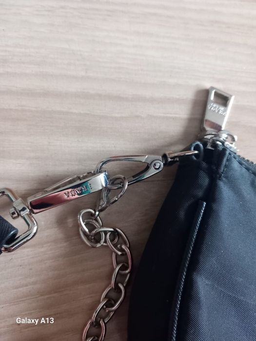 Prada malutka torebka z saszetka