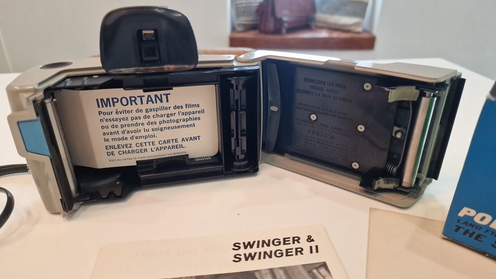 Camara Polaroid Swinger II com extras
