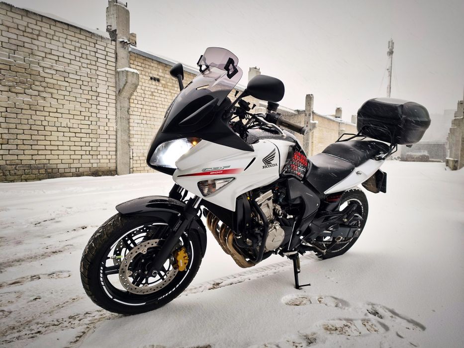 Продам мотоцикл Honda CBF 600sa