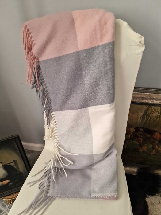 Szal damski 185 × 150 cm