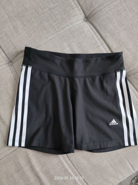 Krótkie spodenki Adidas rozmiar S