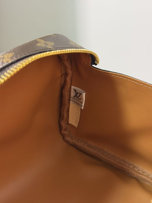 Косметичка LV dopp kit
